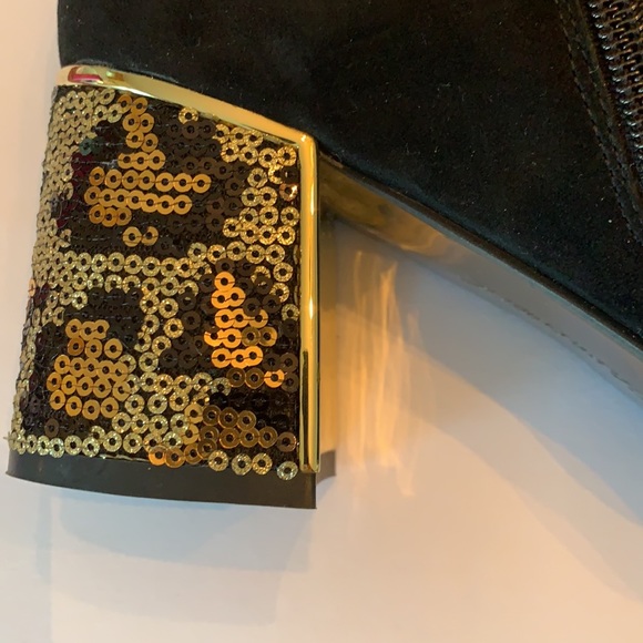 New never worn suede boot with sparkle heel - Picture 3 of 6